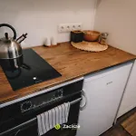 Polwysep Zacisze - Tiny House Village Campingplatz *