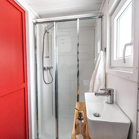 Polwysep Zacisze - Tiny House Village キャンプ場