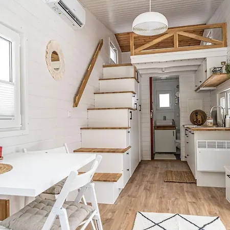 Polwysep Zacisze - Tiny House Village Camping