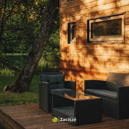 Polwysep Zacisze - Tiny House Village キャンプ場 *