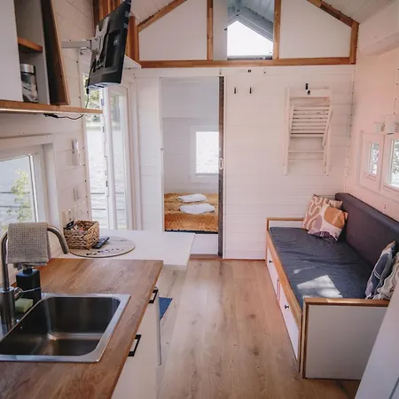 Polwysep Zacisze - Tiny House Village Kemping Przywidz