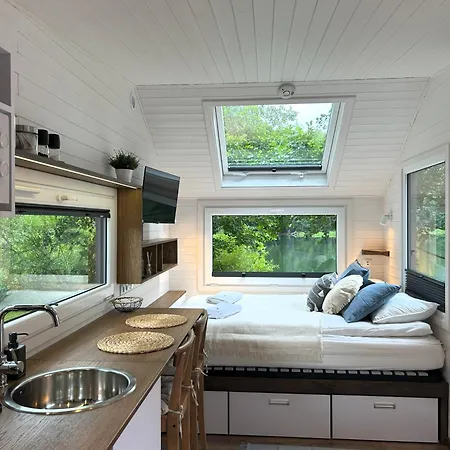 Polwysep Zacisze - Tiny House Village Campsite *