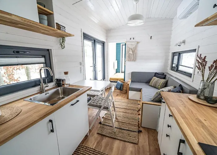 Polwysep Zacisze - Tiny House Village Camping Przywidz (Gdansk)