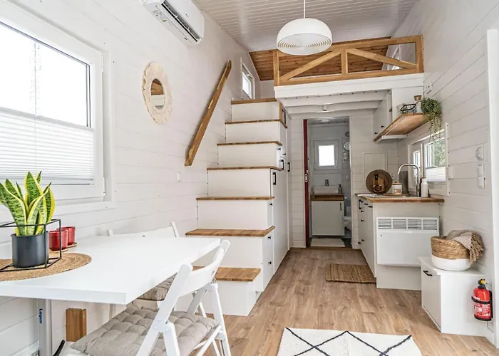 Polwysep Zacisze - Tiny House Village Camping