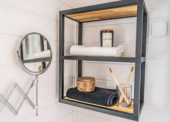 Polwysep Zacisze - Tiny House Village * Przywidz (Gdansk)