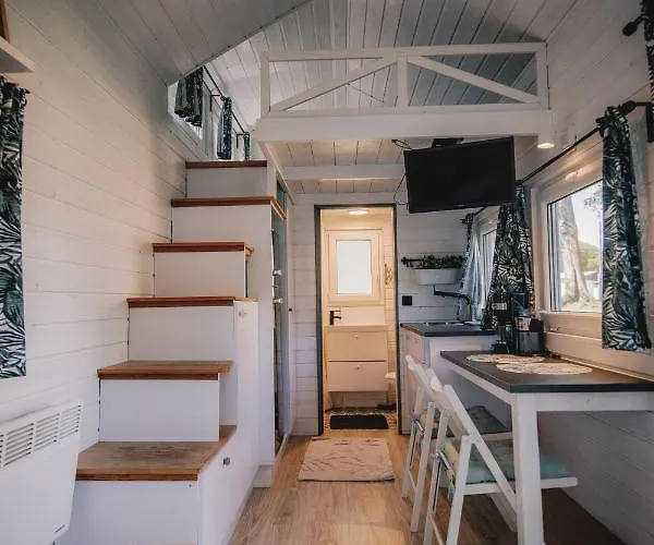 Polwysep Zacisze - Tiny House Village Camping Przywidz (Gdansk)